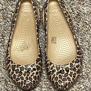 Crocs cheetah print flats